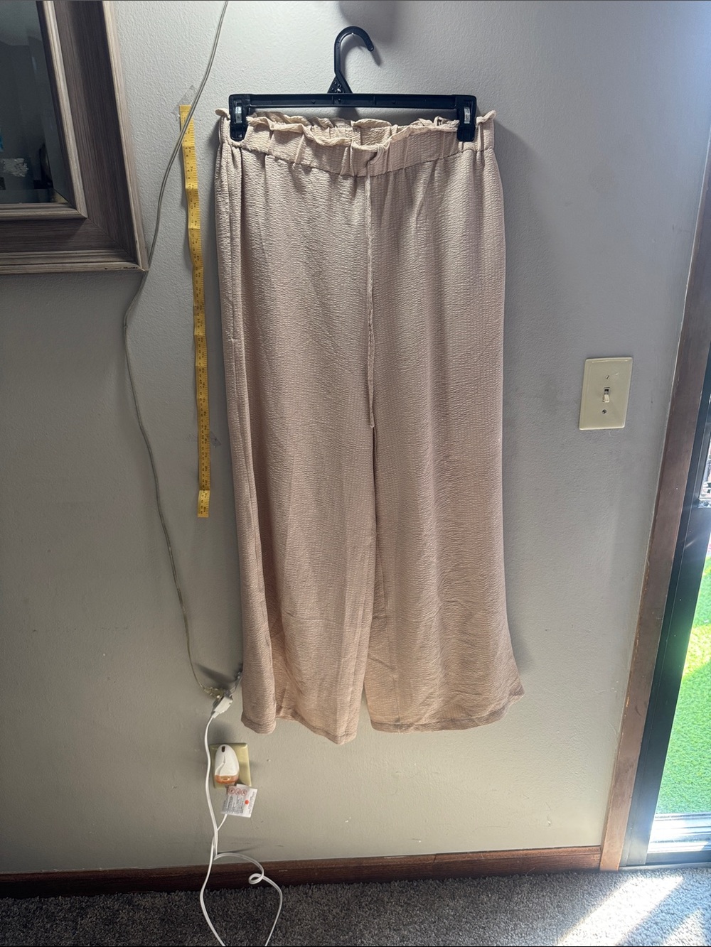 Relaxed Wide-Leg Pants in Soft Blush